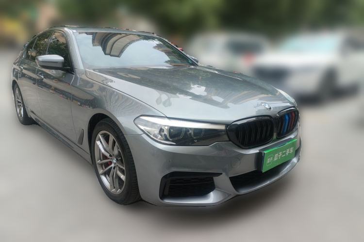 Used BMW 5 Series 2020 525i M Sport Package Front Right 45 Deg