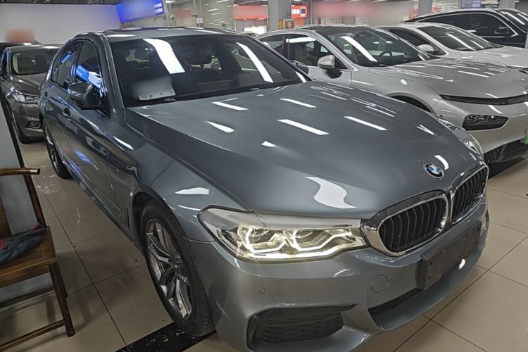 Used BMW 5 Series 2020 525i M Sport Package Front Right 45 Deg