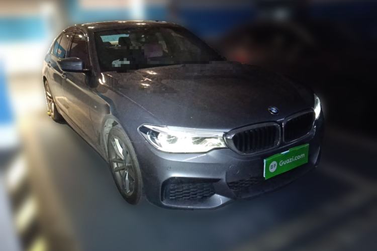 Used BMW 5 Series 2020 525i M Sport Package Front Right 45 Deg