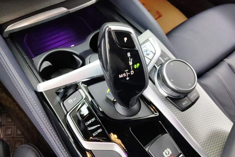 Used BMW 5 Series 2020 525i M Sport Package Gear Lever