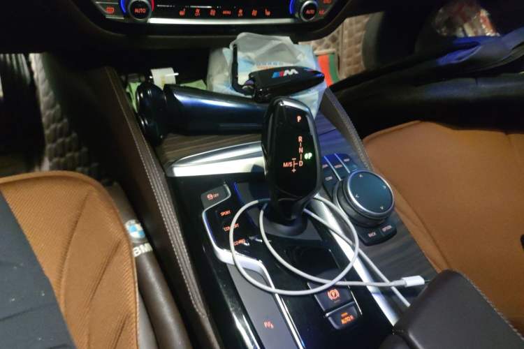Used BMW 5 Series 2020 530Li Leading Edition Luxury Package Gear Lever