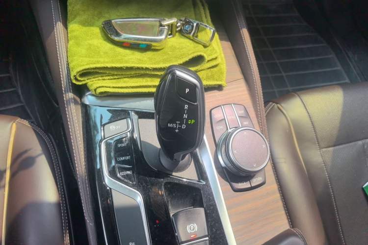 Used BMW 5 Series 2020 530Li Leading Edition Luxury Package Gear Lever
