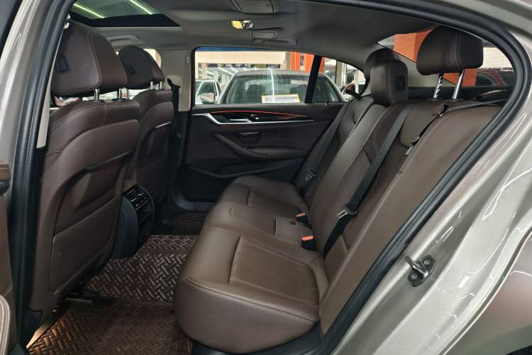 Used BMW 5 Series 2020 525Li Luxury Package Interior 2