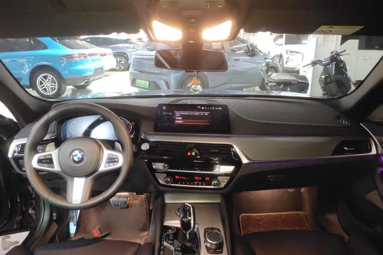 Used BMW 5 Series 2020 530i M Sport Package Interior 2
