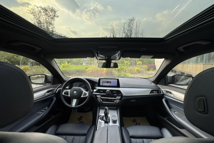 Used BMW 5 Series 2020 525i M Sport Package Interior 3
