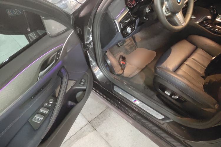 Used BMW 5 Series 2020 530i M Sport Package Interior 3
