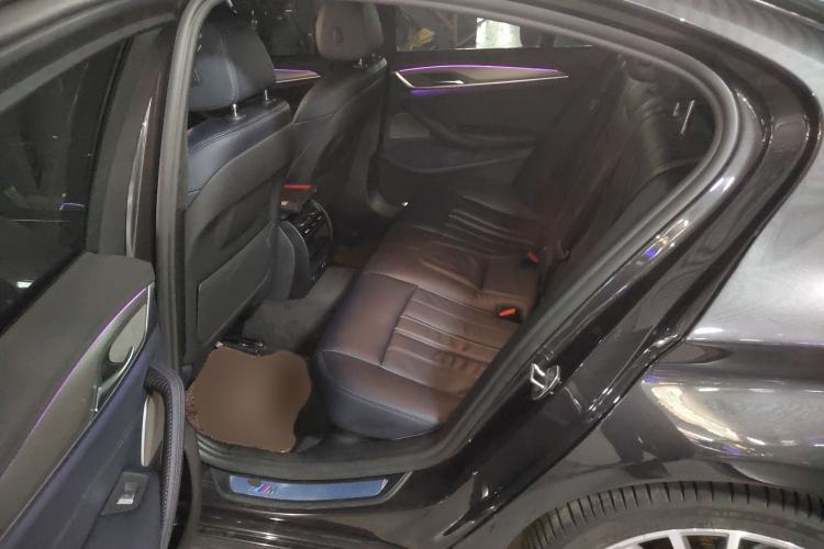 Used BMW 5 Series 2020 530i M Sport Package Interior 4