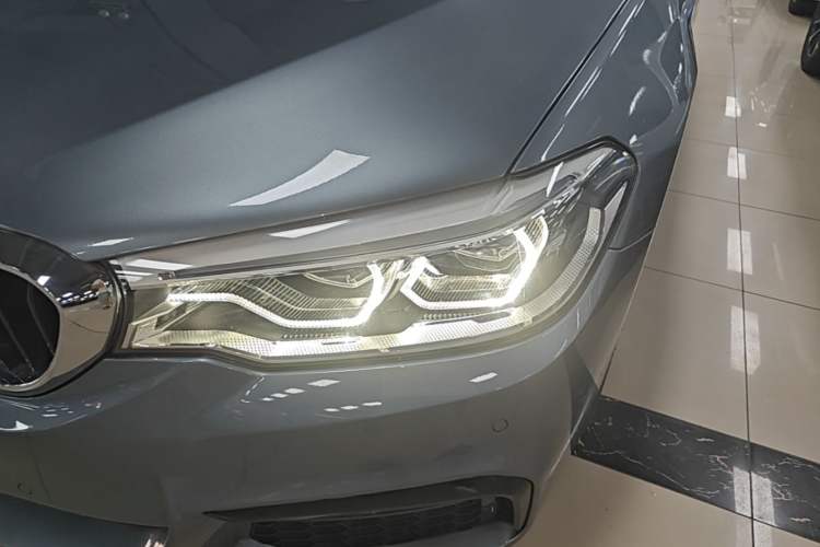 Used BMW 5 Series 2020 525i M Sport Package Left Front Headlight