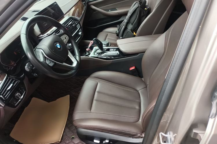 Used BMW 5 Series 2020 525Li Luxury Package Left Front Seat