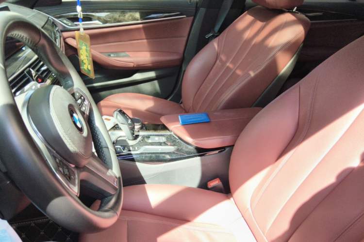 Used BMW 5 Series 2020 530Li Leading Model M Sport Package Left Front Seat