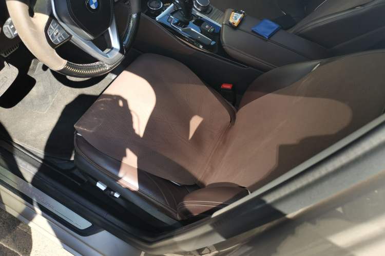 Used BMW 5 Series 2020 530Li xDrive Luxury Package Left Front Seat
