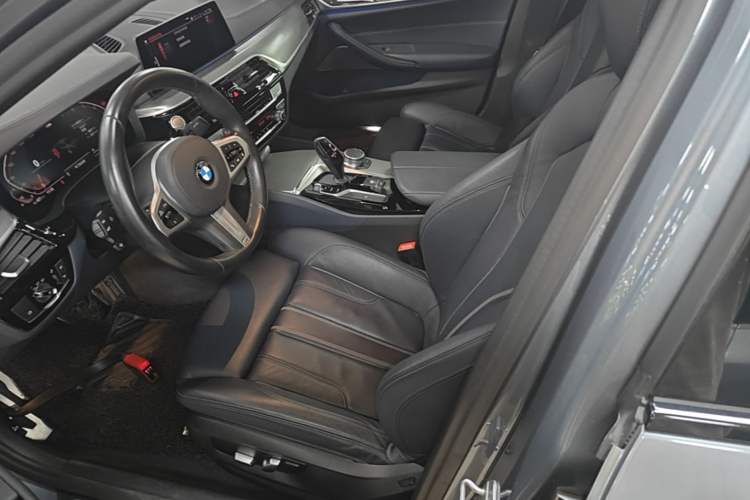 Used BMW 5 Series 2020 525i M Sport Package Left Front Seat