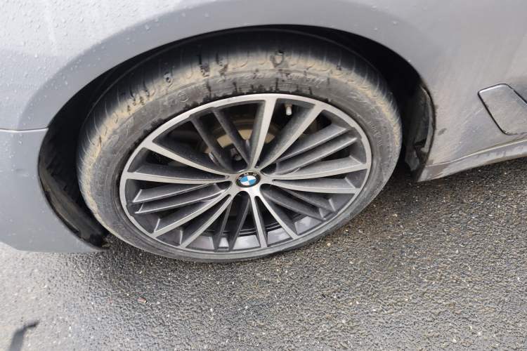 Used BMW 5 Series 2020 530Li Luxury Edition M Sport Package Left Front Wheel Hub