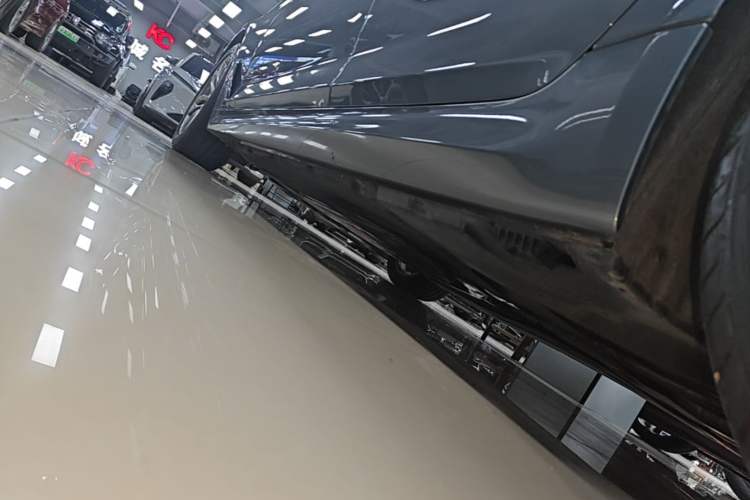 Used BMW 5 Series 2020 525i M Sport Package Left Side Sill