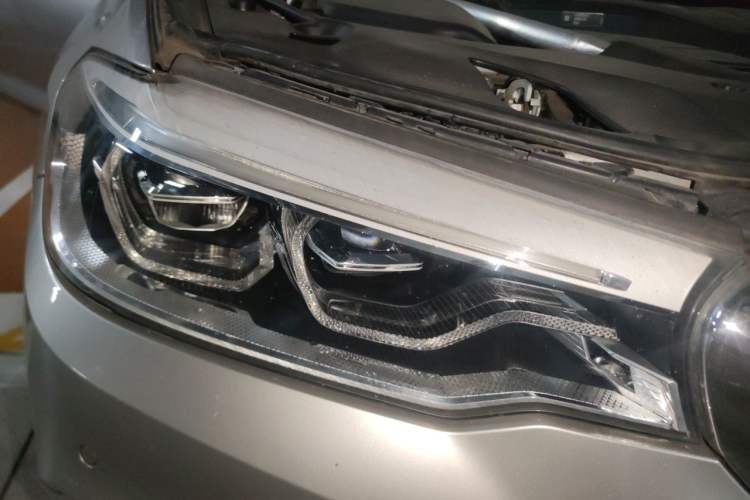 Used BMW 5 Series 2020 530Li Leading Edition Luxury Package Right Front Headlight