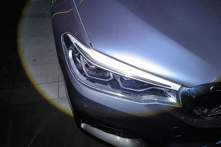 Used BMW 5 Series 2020 525i M Sport Package Right Front Headlight