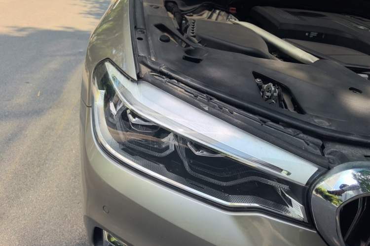 Used BMW 5 Series 2020 530Li Leading Edition Luxury Package Right Front Headlight