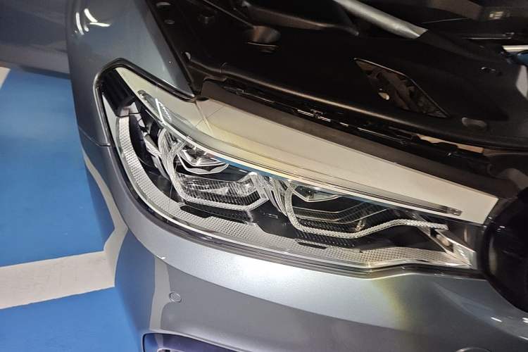 Used BMW 5 Series 2020 530i M Sport Package Right Front Headlight