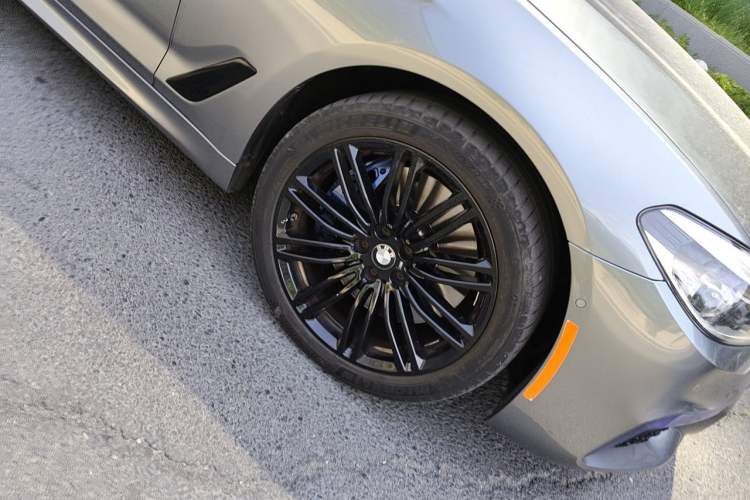 Used BMW 5 Series 2020 525i M Sport Package Right Front Wheel Hub