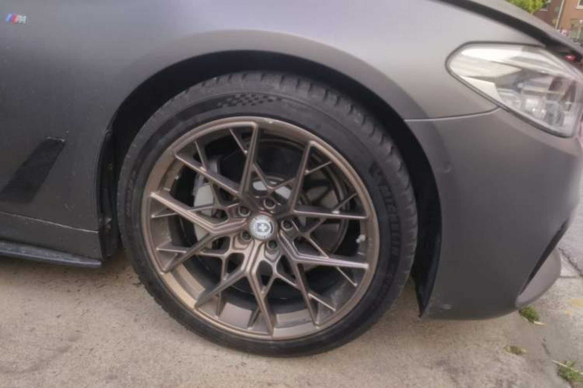 Used BMW 5 Series 2020 530Li Leading Model M Sport Package Right Front Wheel Hub