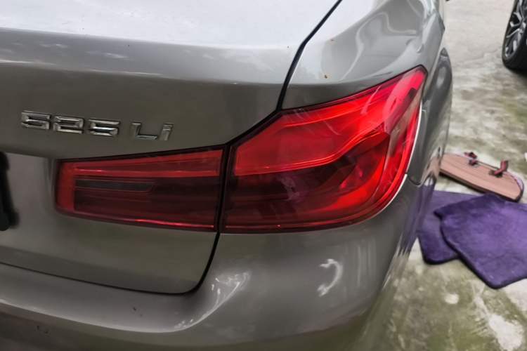Used BMW 5 Series 2020 525Li Luxury Package Right Rear Taillight