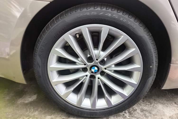 Used BMW 5 Series 2020 525Li Luxury Package Right Rear Wheel Hub