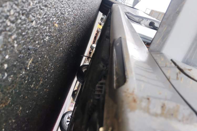 Used BMW 5 Series 2020 530Li Luxury Edition M Sport Package Right Side Sill