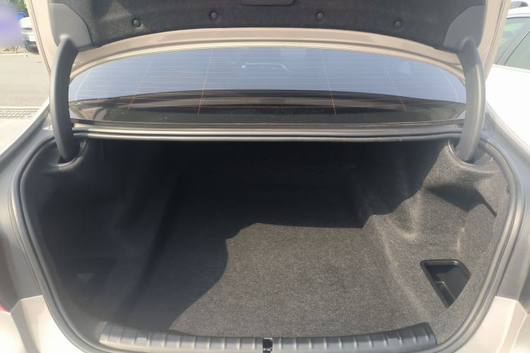 Used BMW 5 Series 2020 525Li Luxury Package Trunk