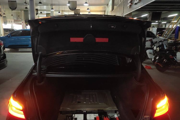 Used BMW 5 Series 2020 530i M Sport Package Trunk
