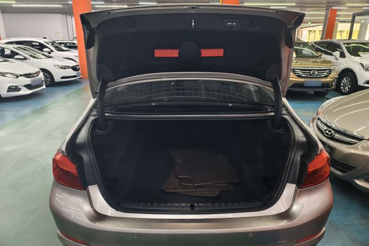 Used BMW 5 Series 2020 525Li Luxury Package Trunk