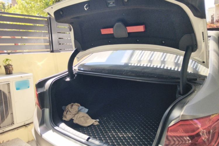Used BMW 5 Series 2020 530Li Leading Model M Sport Package Trunk