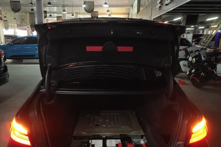 Used BMW 5 Series 2020 530i M Sport Package Trunk