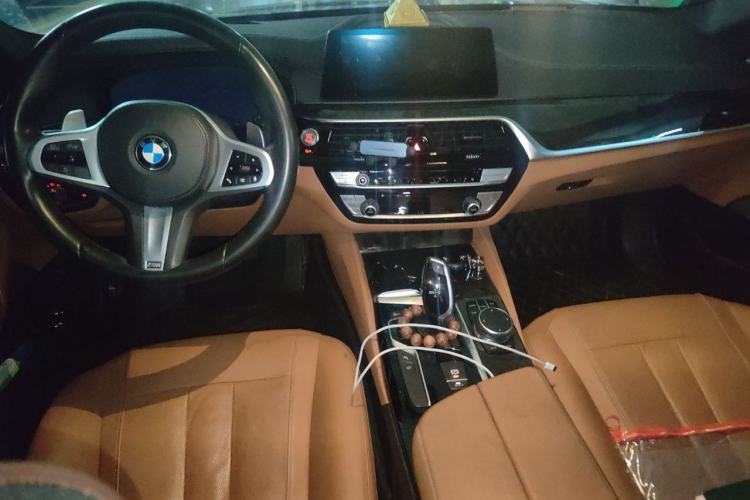 Used BMW 5 Series 2020 530Li Luxury Edition M Sport Package Center Console