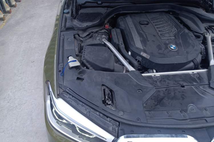 Used BMW 5 Series 2020 540i Sport Line M Sport Package Engine Bay Right