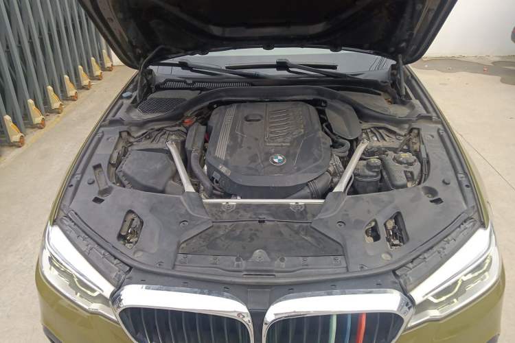 Used BMW 5 Series 2020 540i Sport Line M Sport Package Engine Bay