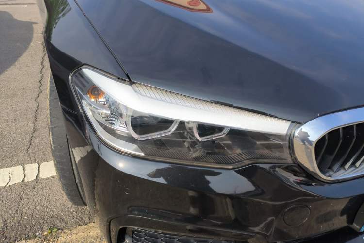 Used BMW 5 Series 2020 525Li M Sport Package Right Front Headlight