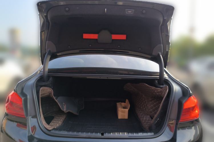 Used BMW 5 Series 2020 525Li M Sport Package Trunk