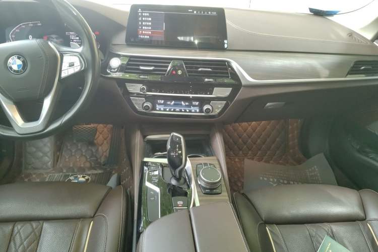 Used BMW 5 Series 2020 530Li Luxury Edition Premium Package Audio And AC Panel