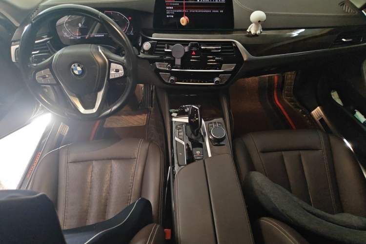 Used BMW 5 Series 2020 525Li Luxury Package Center Console