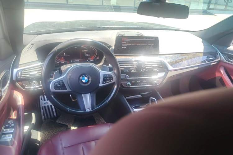 Used BMW 5 Series 2020 530Li Leading Model M Sport Package Center Console