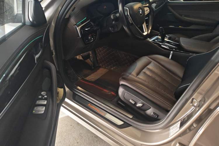 Used BMW 5 Series 2020 525Li Luxury Package Driver Seat