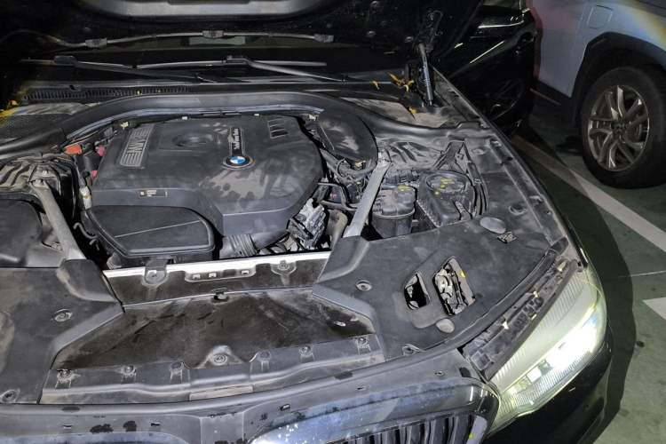 Used BMW 5 Series 2020 525Li M Sport Package Engine Bay Left