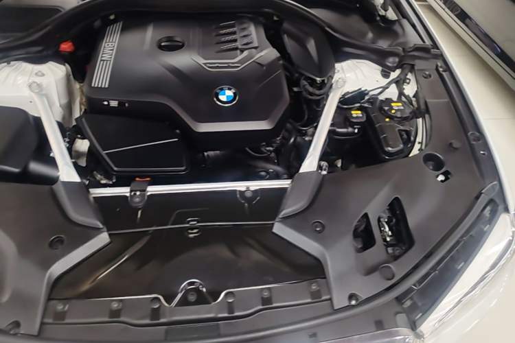 Used BMW 5 Series 2020 530i M Sport Package Engine Bay Left