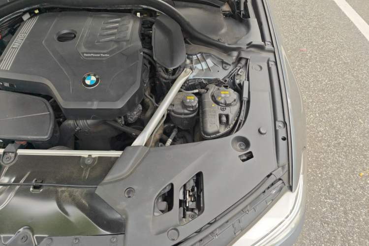 Used BMW 5 Series 2020 530i M Sport Package Engine Bay Left