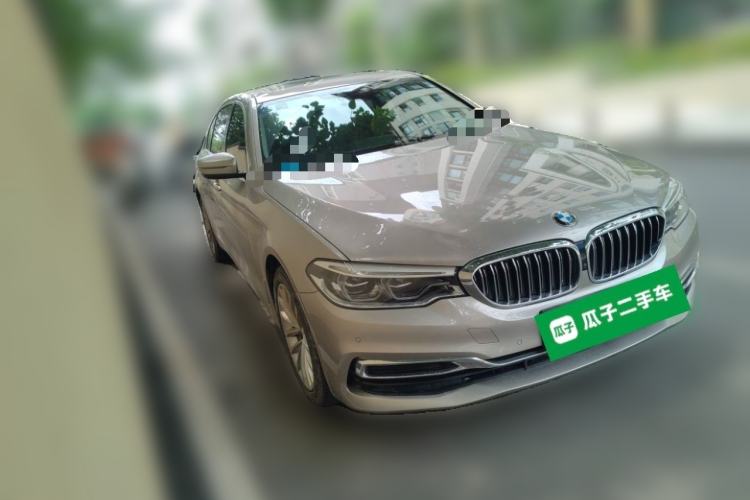 Used BMW 5 Series 2020 530Li Luxury Edition Premium Package Front Right 45 Deg