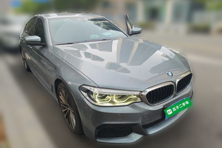 Used BMW 5 Series 2020 530i M Sport Package Front Right 45 Deg