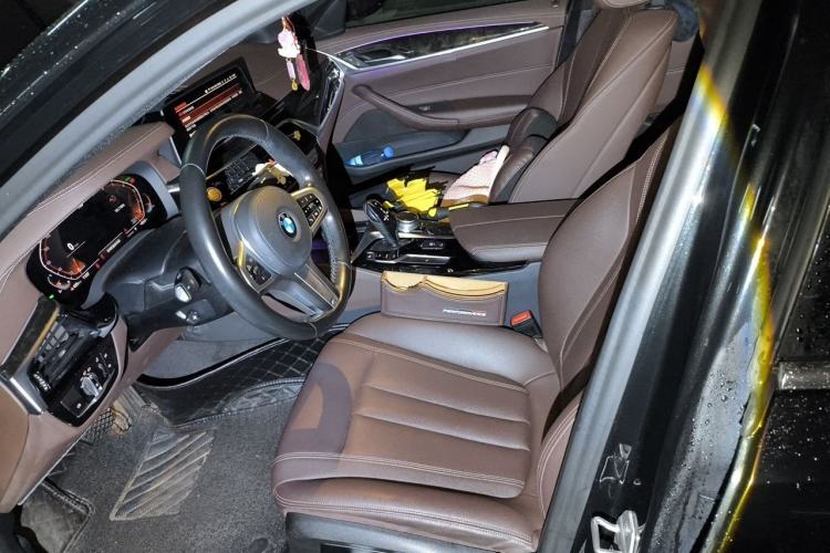 Used BMW 5 Series 2020 525Li M Sport Package Left Front Seat
