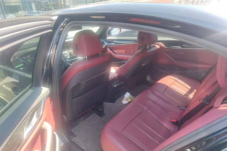 Used BMW 5 Series 2020 530Li Leading Model M Sport Package Left Rear Seat