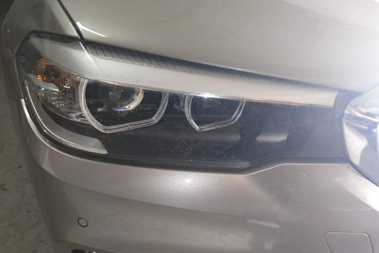Used BMW 5 Series 2020 525Li Luxury Package Right Front Headlight