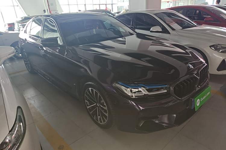 Used BMW 5 Series 2020 530Li Leading Edition Luxury Package Front Right 45 Deg